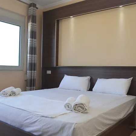 מלון Royal Park 3*